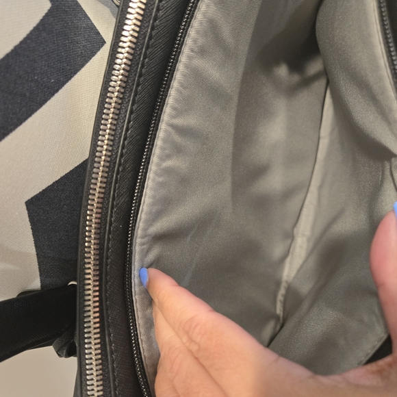 TUMI LEATHER VAREK LAPTOP BAG - used once - Picture 9 of 15